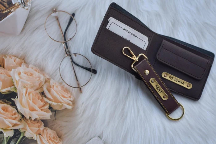 Personalized Men's Wallet & Keychain Combo 1.0
