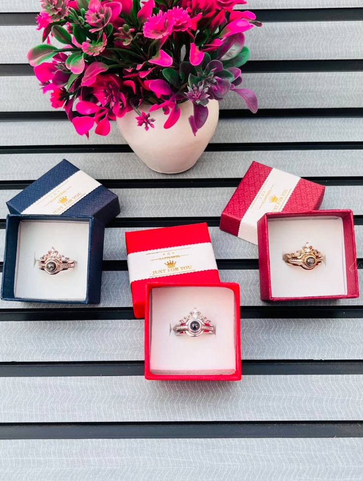 Wallet Adda Valentine Day Adjustable Diamond Queen Ring